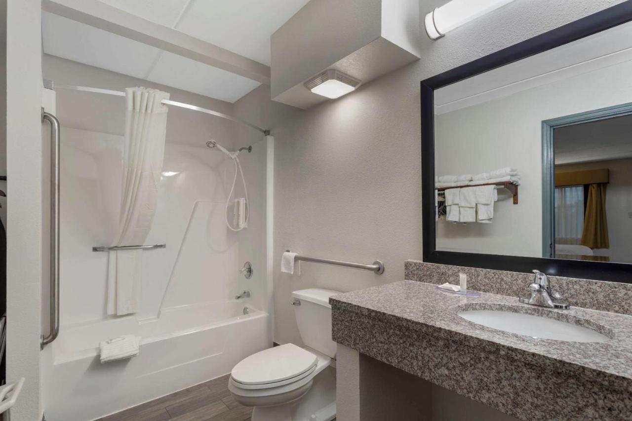 Clarion Pointe Kimball By Choice Hotels מראה חיצוני תמונה